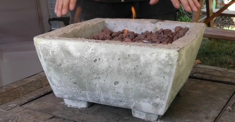 Πήρε αυτήν την παλιά μαρμάρινη γλάστρα και την μετέτρεψε σε κάτι πραγματικά εντυπωσιακό!